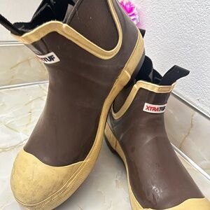 XTRATUF Women's Brown and Tan Rain Boots